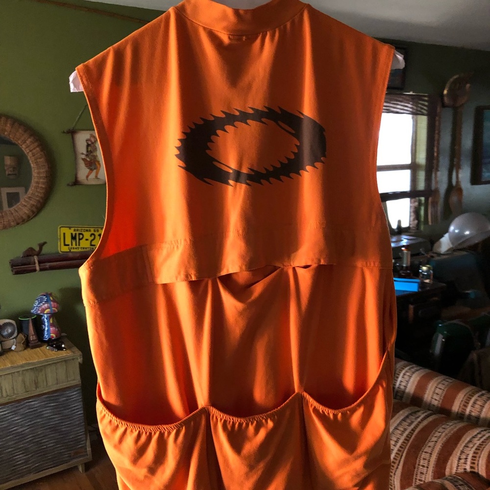Oakley biking top!